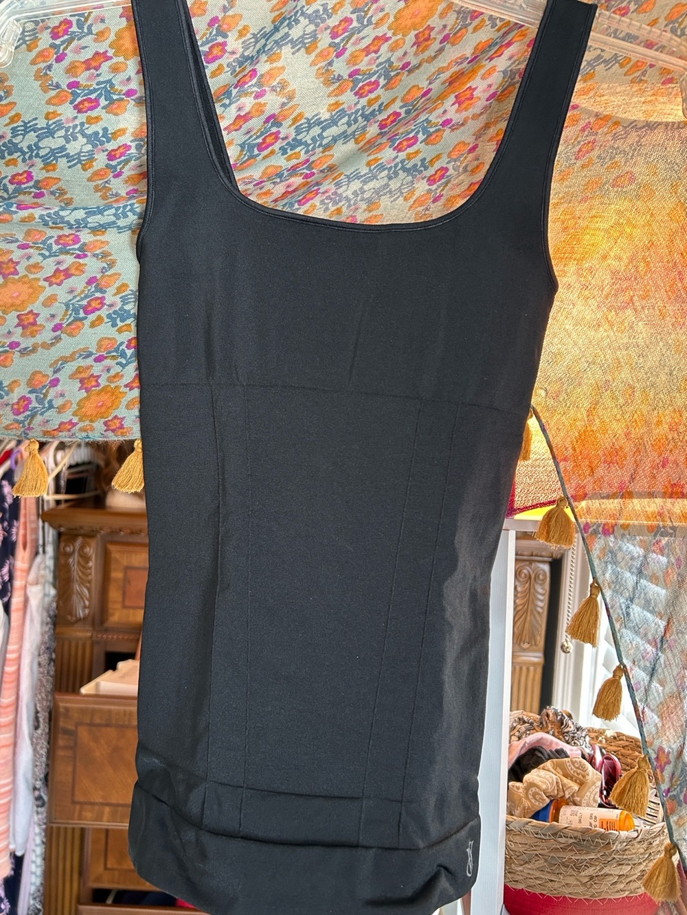Victoria’s Secret Bodywear seamless shaping tank top black size small NEW - Picture 4 of 11
